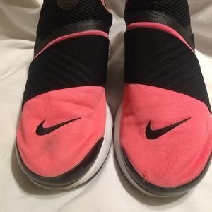 Nike tennis shoes